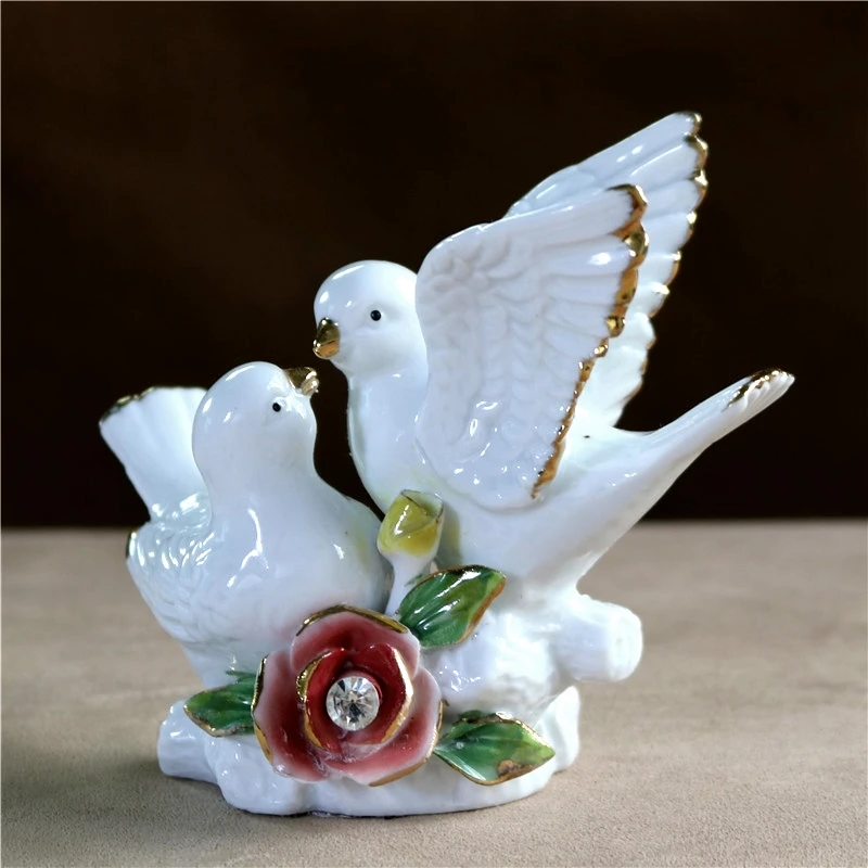 

Romantic Porcelain Bird Lovers Statue Ceramic Honey Couple Birdie Figurine Decor Gift Craft Ornament Embellishment Accessories