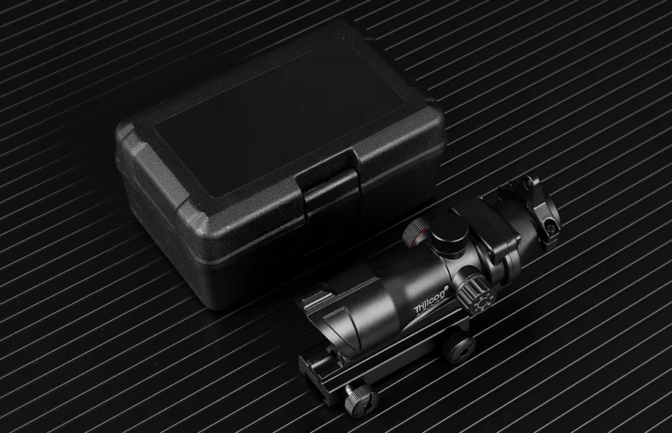 Trijico-ACOG-1X32_11