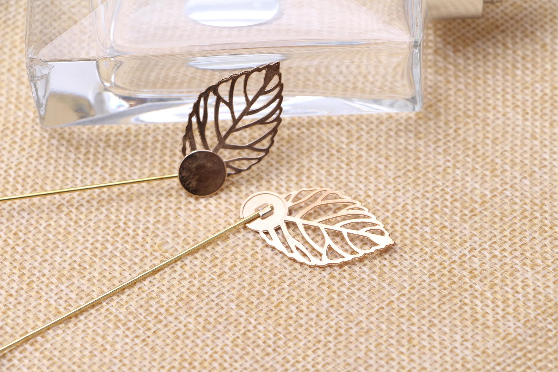 South Korea Crystal Pearl Brooch Women's Corsage Sweater Brooch Decoration Pin Autumn And Winter Coat Collar Pin Accessories