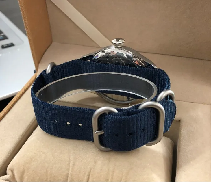 Hd2438aefedda41c4a06d82b7dd90ac20T