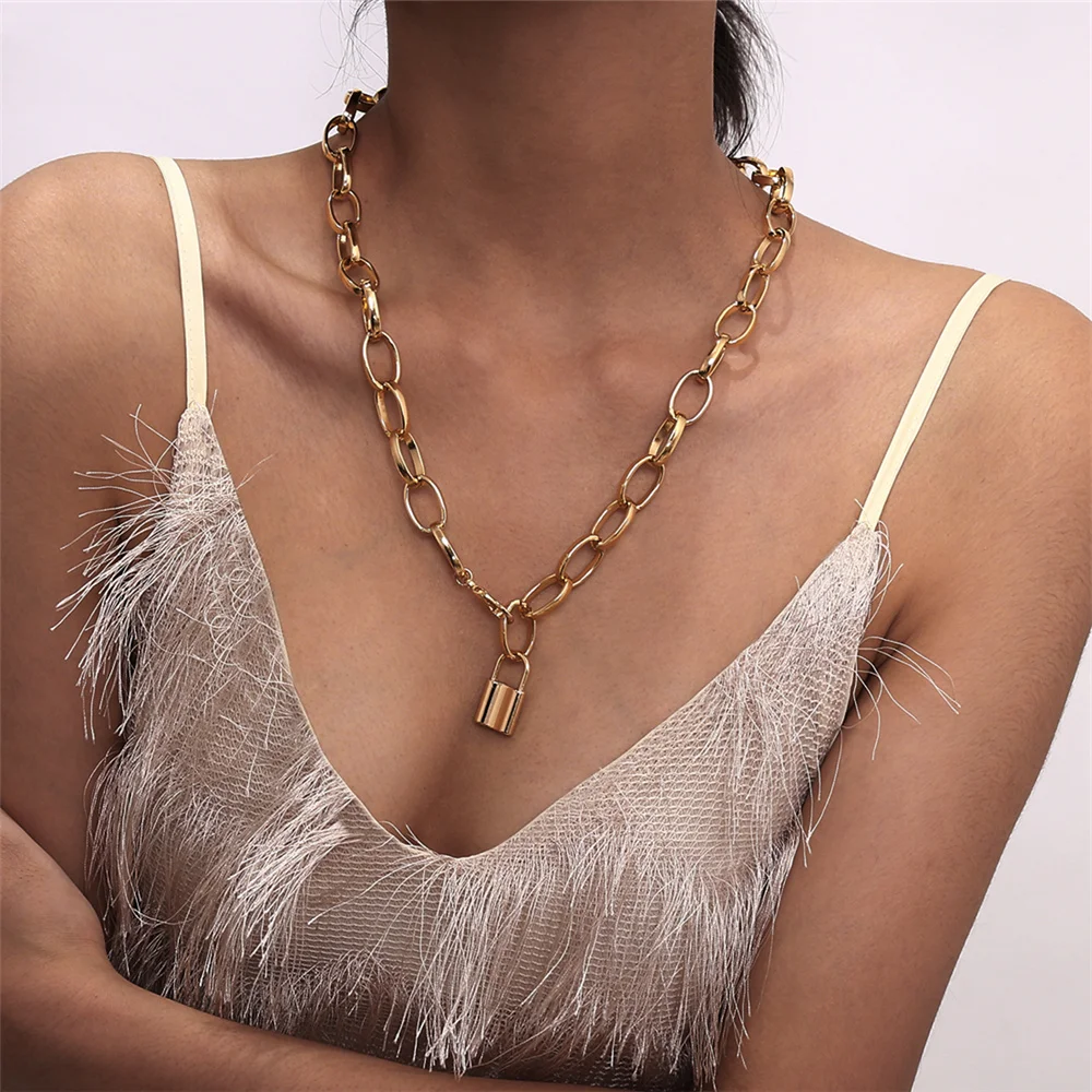 

Vintage Lover Lock Pendant Necklace Collar Necklace Statement Padlock Lasso Thick Chain Necklace Best Couple Jewelry Gift