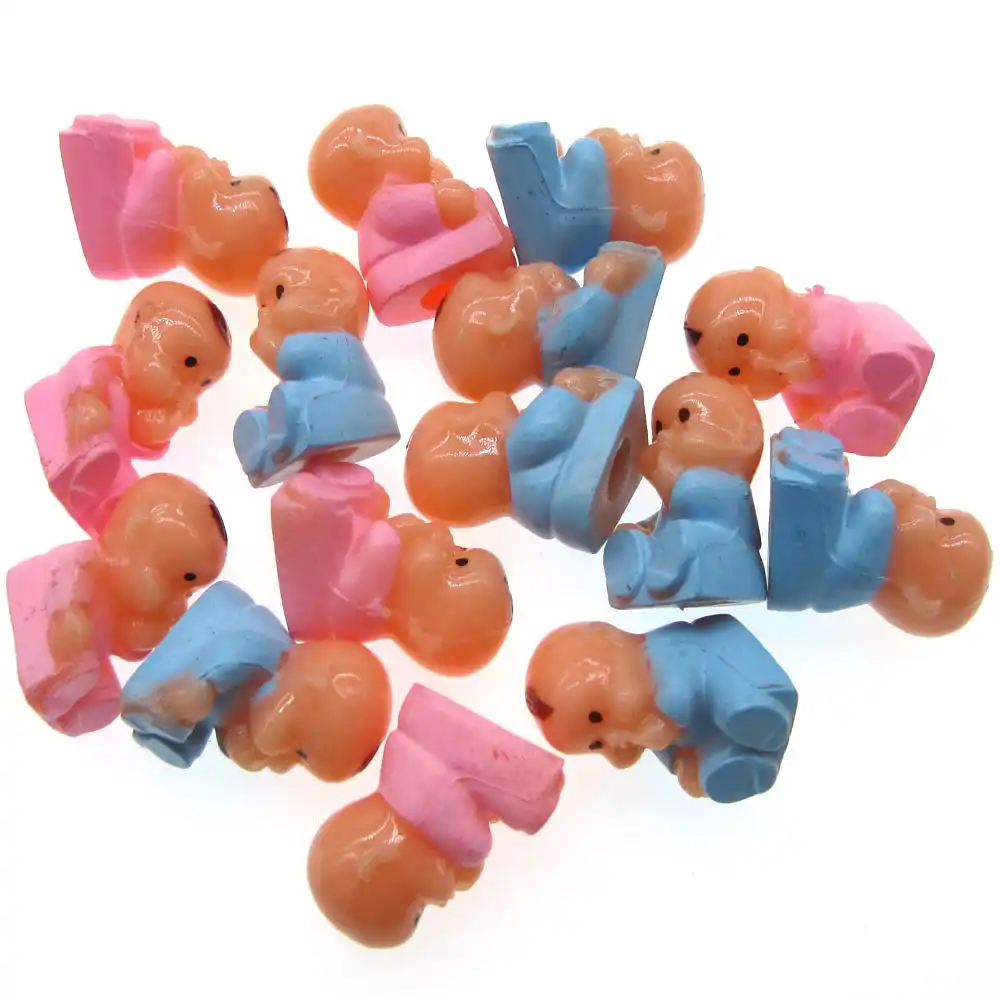 muñecos pequeños de plastico