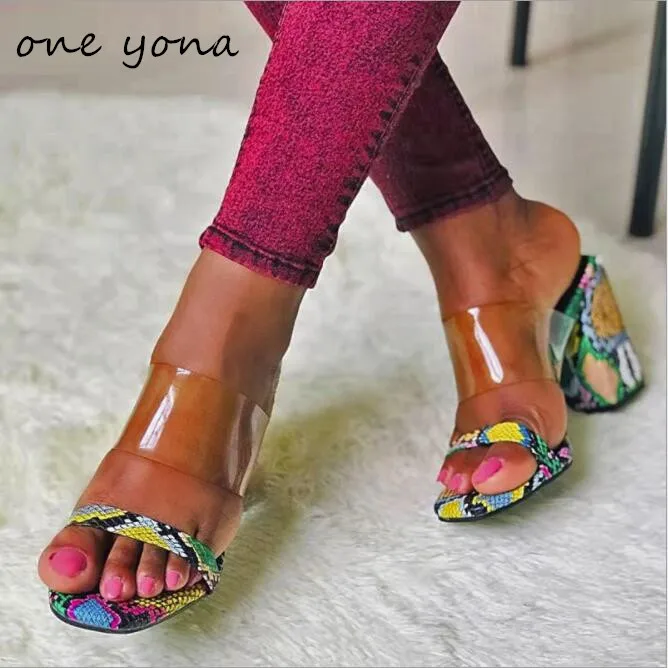 

Women's shoes 2019 ladies sandals and slippers open toe snake pattern color square root high heel ladies sandals a402