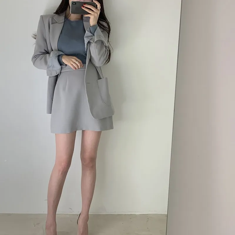 

2019 Elegant Single-Breasted Pockets 2 Pieces Set Casual Female Solid Notched Loose Blazer Jacket And Mini Skirt