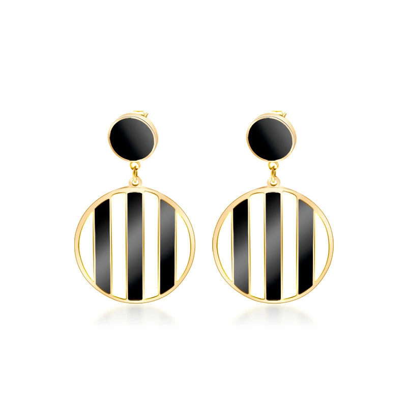 

Simply Style Black White Color Round Stud Earrings 2020 New Design Stainless Steel Ear Aerets for Women Gift Fashion Jewelry