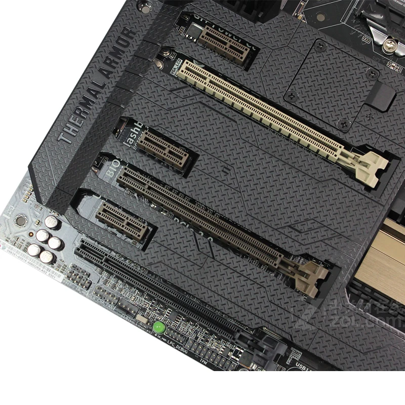 LGA1150 ASUS SABERTOOTH Z87 Intel Z87 Motherboard
