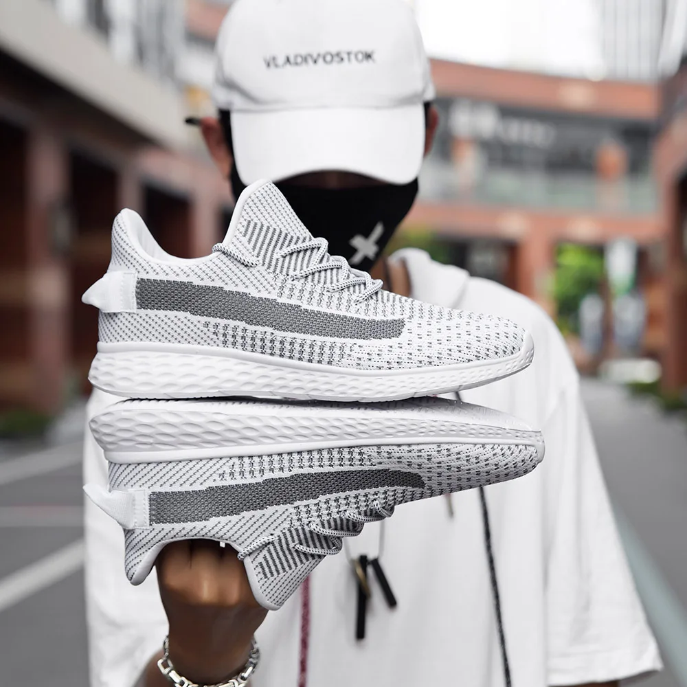 

2020 Light Mens Running Shoes Comfortable Breathable Men's Sneaker Casual Antiskid and Wear-resistant jogging Men Sport