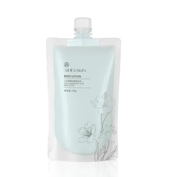 

Three - flower body milk lock shishaotinamide repair xylitol autumn and winter moisturizing and nourishing body shu Shuang skin