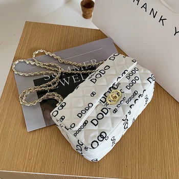 

HOT French Design Fashion Diamond Handbag & Elegant Printed Square Bag Shoulder Bag Chain Crossbody Bag Width 24cm Height 15cm