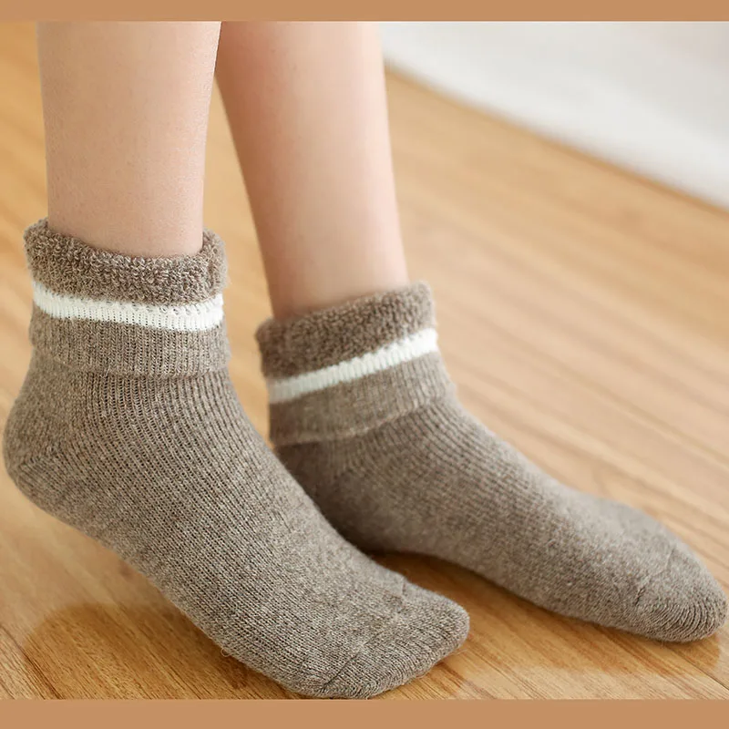 Women Winter Warm Solid Color Wool Super Thick High Quality Cashmere Snow Casual Socks 2 Pair Women Winter Warm Solid Color Wool Super Thick High Quality Cashmere Snow Casual Socks 2 Pair