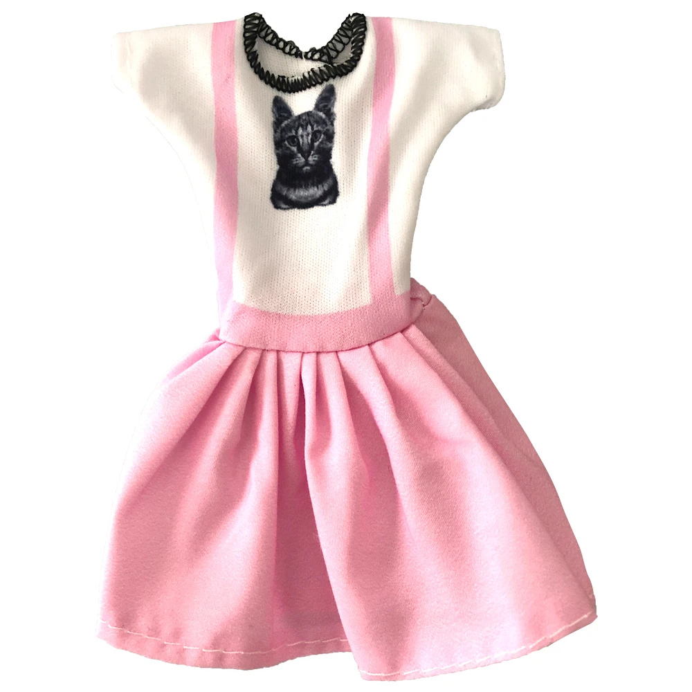 Boneca Barbie Fashionista 155 Camisa Rock e Saia Rosa Fbr37