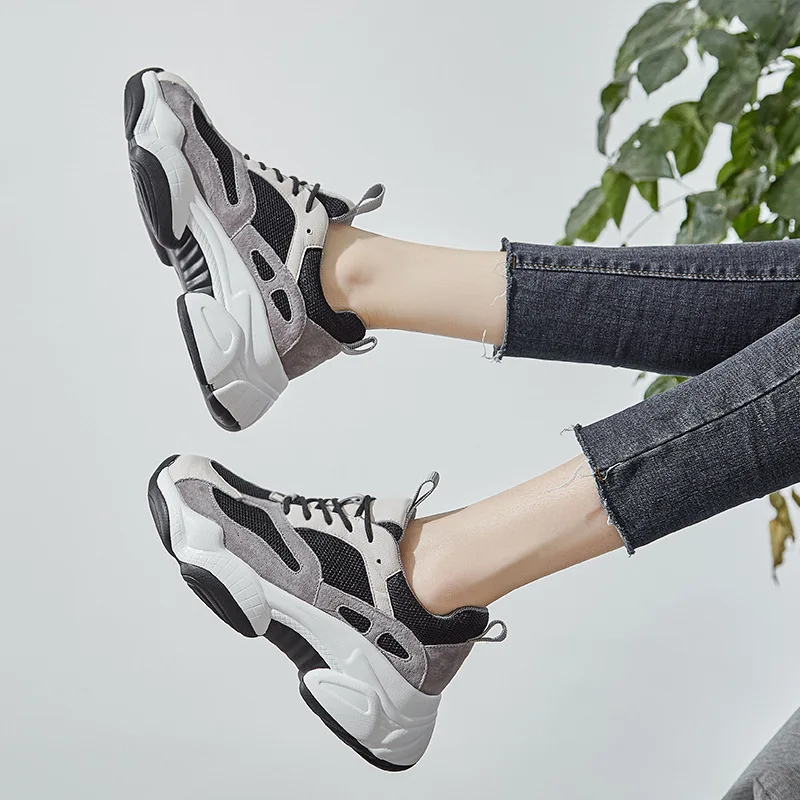 

Online Celebrity Dad Shoes Women's Super Fire 2019 Autumn New Style Thick Bottomed Versatile Punched Sheet Surface Wisdom Smoked