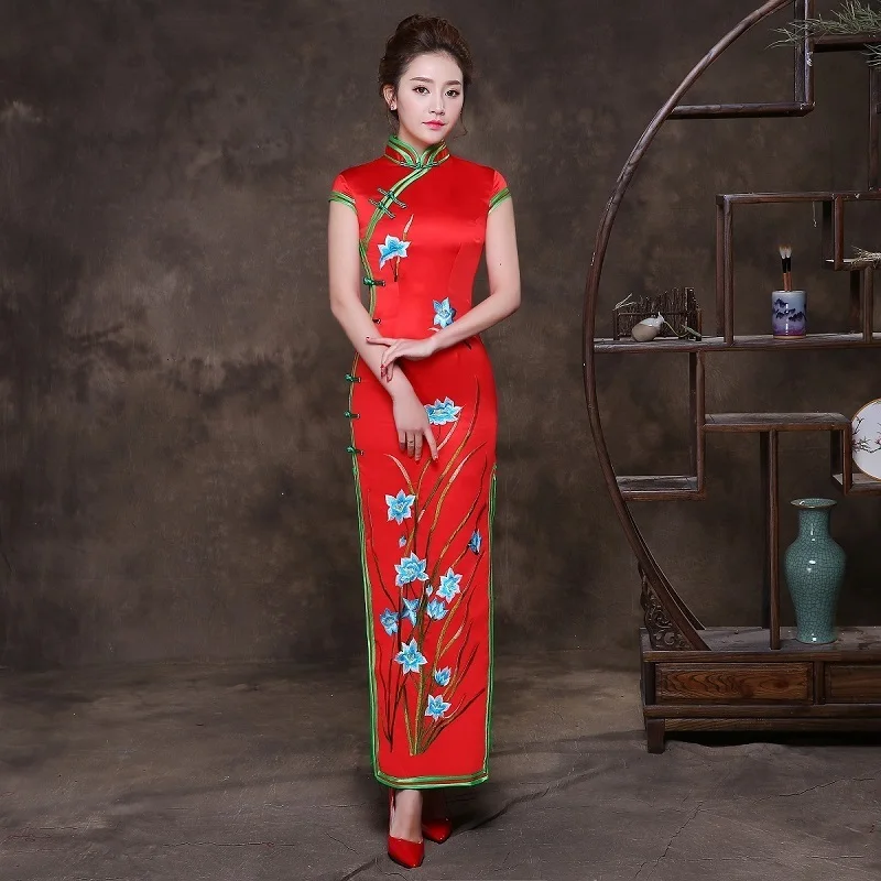 Вышивка Cheongsam длинное Ципао женское китайское традиционное платье Восточный стиль платья ретро халат Китайский магазин одежды