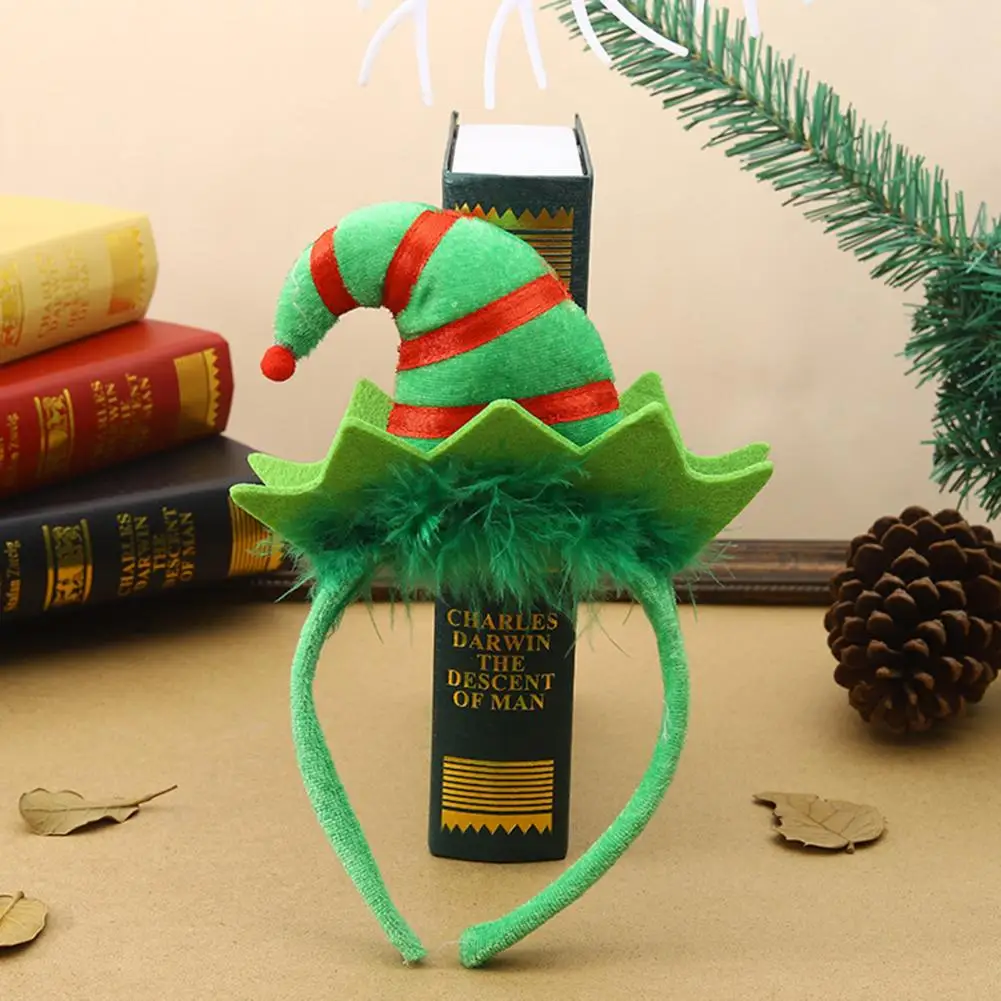 La Muñeca Del Sombrero De Celosía Navideña Decora El Peluche Del Elfo