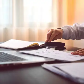 

Creative Metal Durable Stapler Lengthening Stapler Office Paper Office Bookbinding Hool Stationery Stapler Staples Stapling J8W4