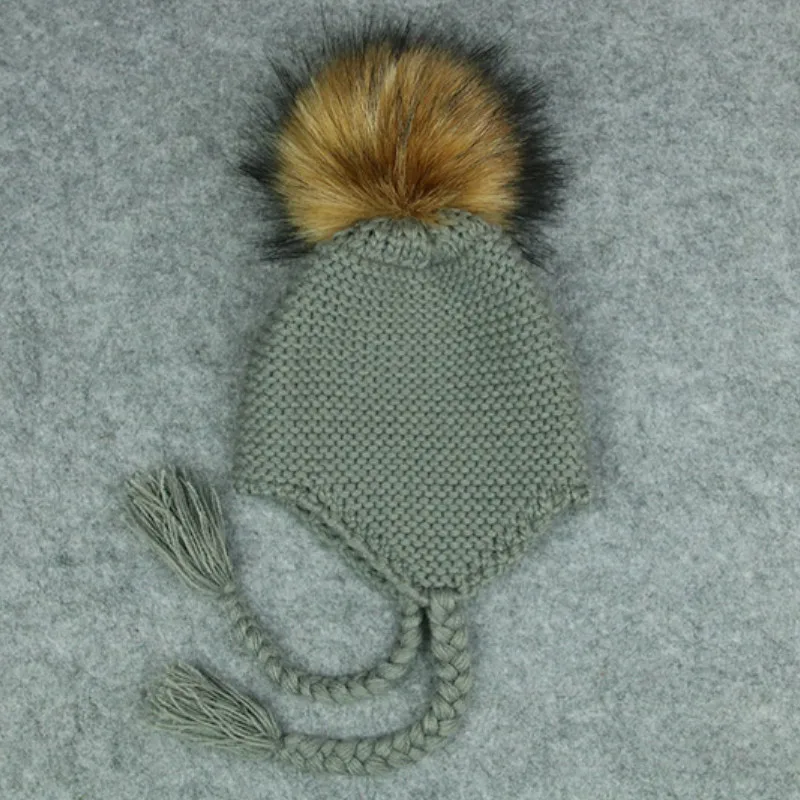 CuteToddler/зимняя теплая вязаная шапочка унисекс с меховым шаром для девочек и мальчиков, шапка с наушниками, аксессуары для детей, подарок для детей, черный цвет - Цвет: Зеленый