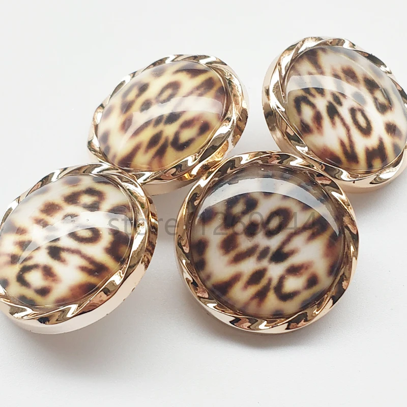 

NEW 20pcs Round Plastic Button Sewing Buttons Craft 30mm Leopard E0062