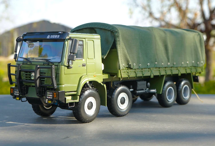 Оригинальный завод 1:24 HOWO 8*8 Китай Сверхмощный военный внедорожный грузовик