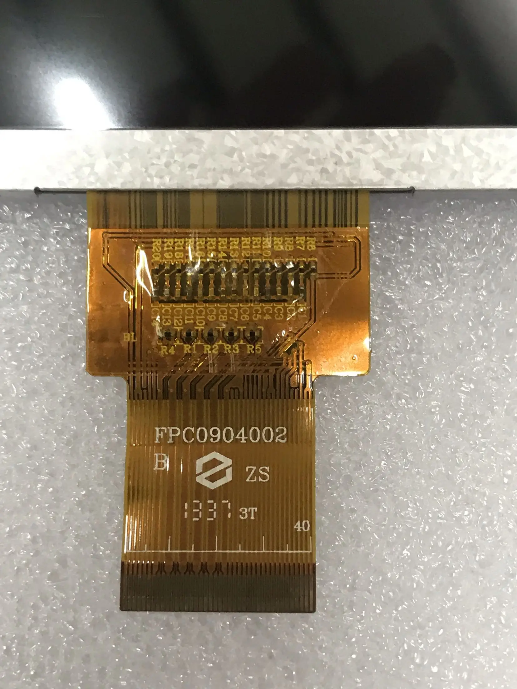 LCD ÷ ȭ ZS090IH4002A4H7 FPC0904002