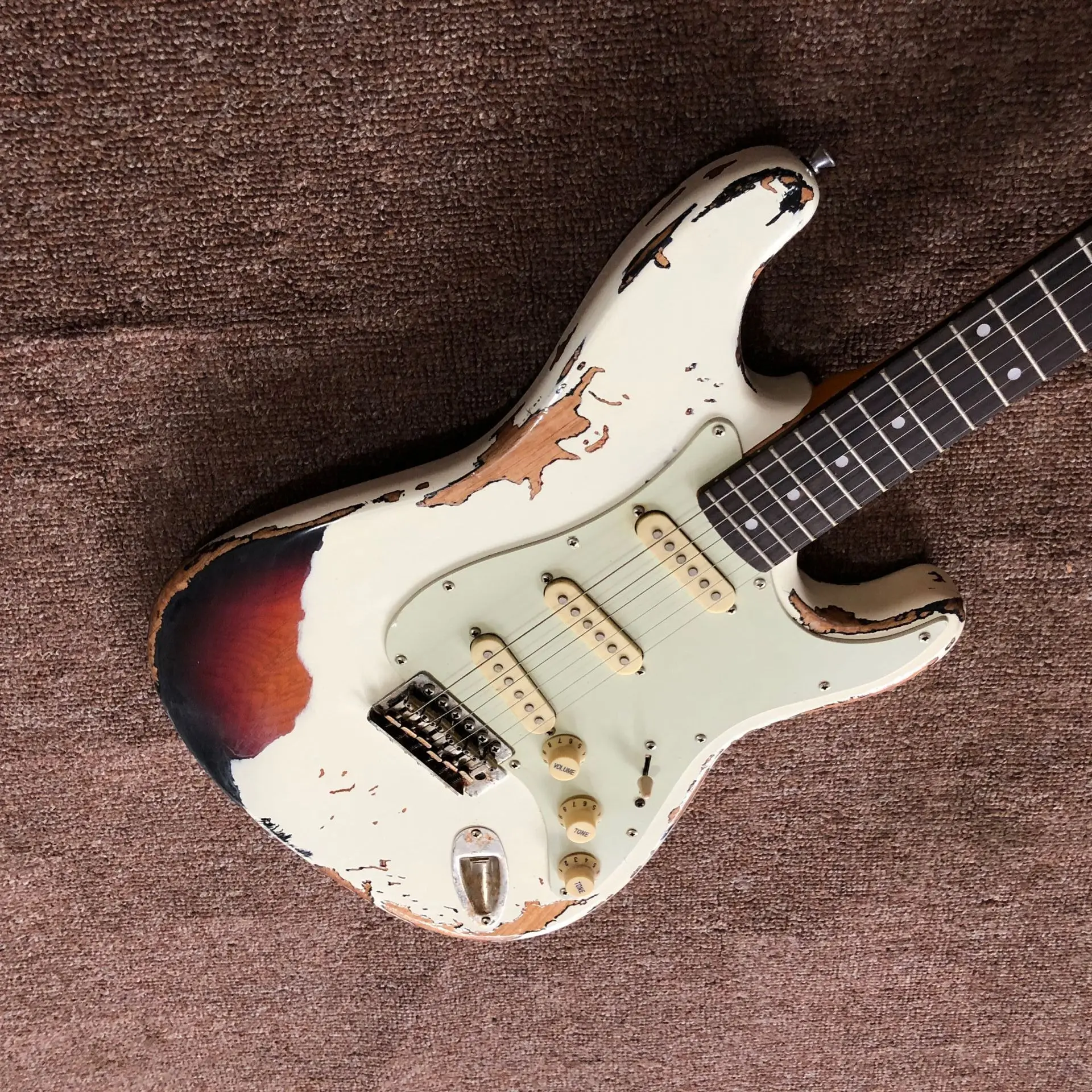 Стиль электрогитары. Высокое качество звукосниматели. Ручной работы 6 stings relics guitarra. rosewood Гриф. Реальные фотографии