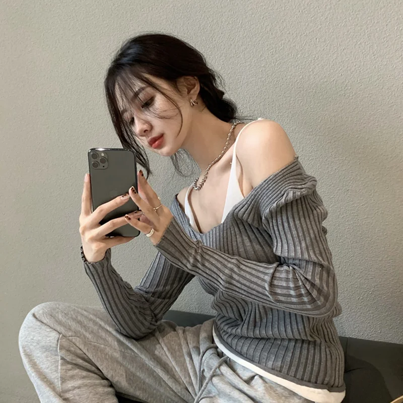 

Autumn fashion sexy stitching fake two-piece knitted base sweater