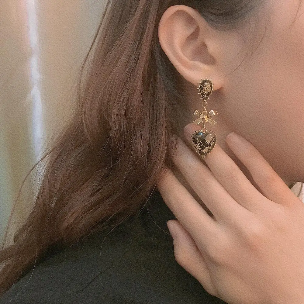 Bowknot Heart Resin Earrings Korean Classic Style Golden Peach Heart Stud Earrings For Woman Jewelry Valentine’s Day present