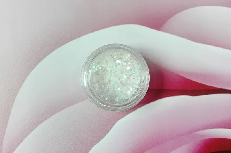 12-Color Boxed Manicure Laser Sequin Symphony Shimmering Powder Hexagonal Sequins Hollow out Heart Snowflake Golden Horse Eye Fo