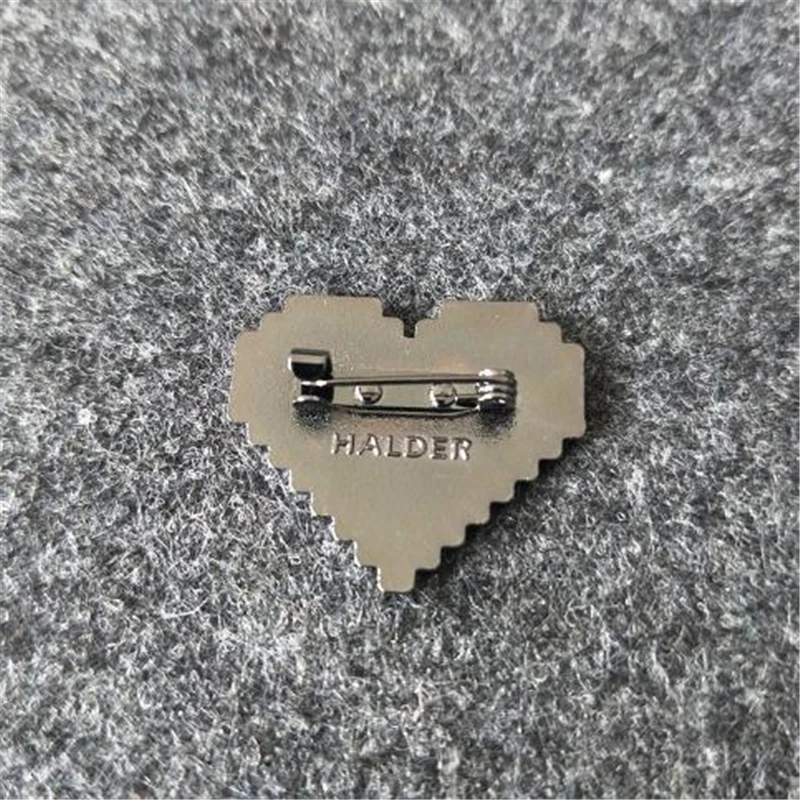 Undertale Cosplay Prince's Determination Heart Shape Necklace Keychain Brooch Badge Game Accessories Metal Anime Character Props