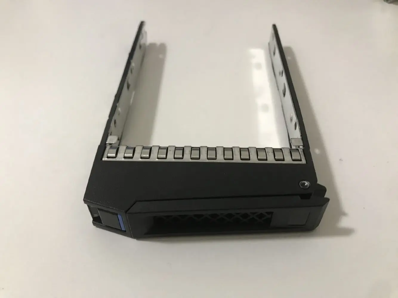10 pcs for INSPUR 2.5" NF5270 M4 M5 NF5270M4 NF5280M4 M5 SA5212 M4 Hard Drive Tray Caddy hard disk bracket with screws