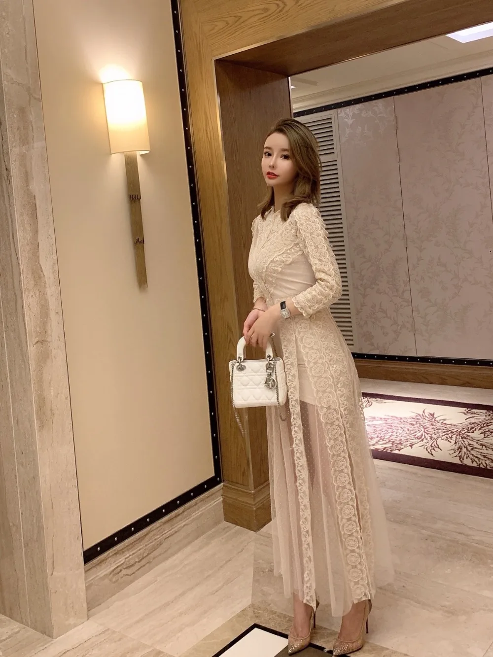 New Spring Autumn Luxury Lace Patchwork Mesh Long Dress Vintage Stand Floral Embroidery Midi Tunic Maxi Dress women Party Dress