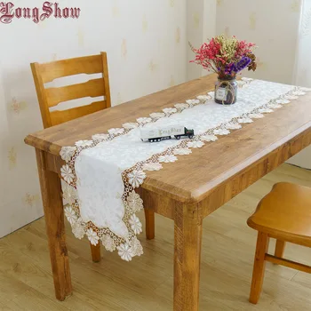 

European Retro Pastoral Floral Style Smooth Jacquard Table Runner With White Embroidered Lace Border