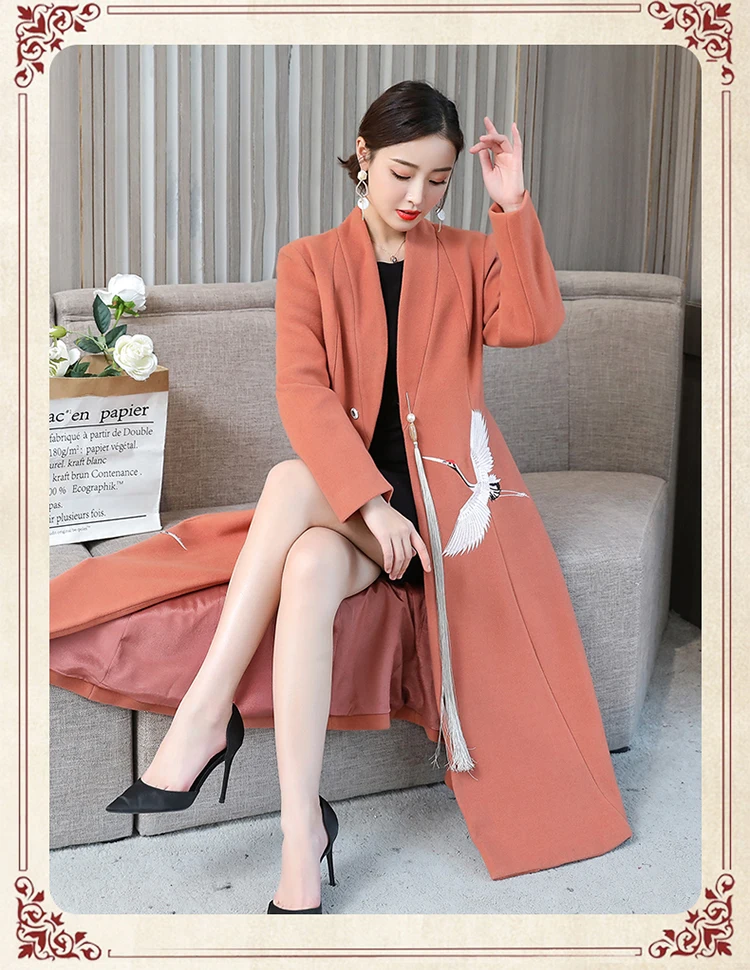 coat bordado com decote em v cinza