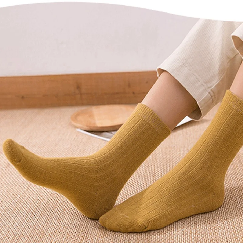 5 Pairs Autumn And Winter New Thickened Medium Tube Woolen Socks For Women Warm Pure Color Socks