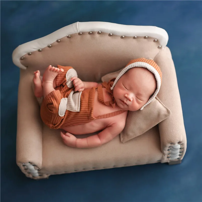 

Brown Baby Sofa Props Vintage Newborn Couch Comfortable Newborn Bed Photo Shoot Props