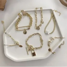 Браслет в стиле барокко с искусственным жемчугом, металлическая цепочка, браслет с жемчугом и кристаллами, позолоченные ювелирные изделия для женщин