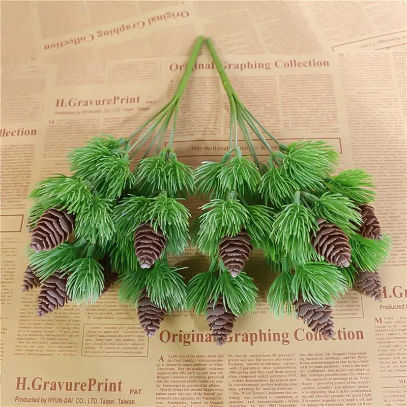 Simulation Plant Artificial Plastic Pine 7 Branches Pine Nuts Cones Fake Plants Tree For Christmas Party Home Decoration