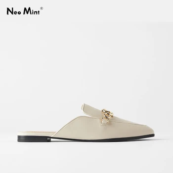 

Brand Designer Ladies 2020 Slippers Metal Chain Flat Mules Shoes Women New Fashion Soft Leather Comfortable Slippers Shoes Woman