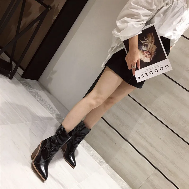 Весенне-осенние женские сапоги до середины икры; Zapatos de mujer; модные разноцветные Лоскутные ботинки с острым носком на толстом каблуке