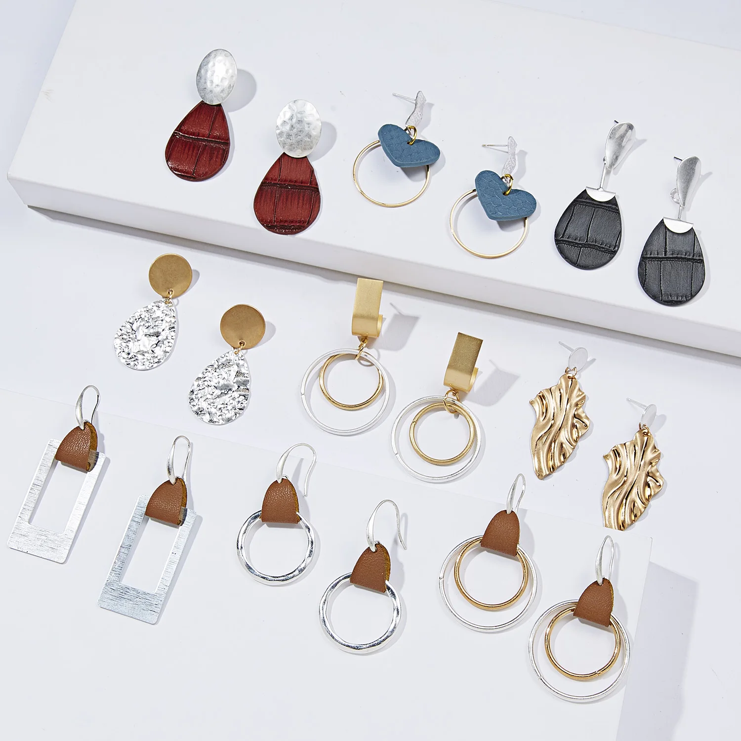 

Scrub Silver Leather Water Drop Geometric Irregular Double Ring Earrings Women Fashion Punk Dangle Square Drop Earring Jewelry