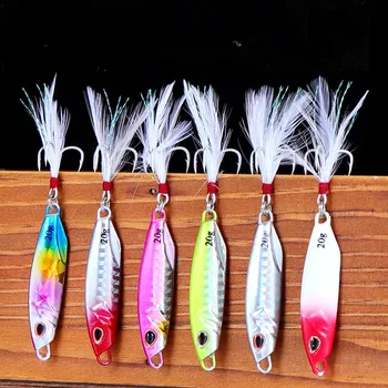 

1pcs Metal Spoon Lure 10g Gold Sliver Sequins with Feather Fishing Lures Hard Baits Bass Pike Fishing Tackle