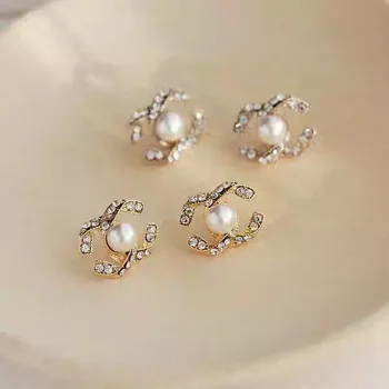 

Earrings small fragrance point drill double C Earrings 2020 new fashion brand pearl high-level sense net red Earrings