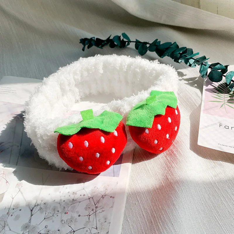 B Новая мягкая игрушка клубничный коралловый флис мыть уход за кожей лица с головными повязками для Для женщин Симпатичные мягкие девочек повязки, резинки для волос аксессуары для волос в виде тюрбана - Цвет: B