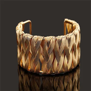

2019 hot men women simple C-type open bracelets fashion luxury jewelry hollow wide cuff alloy hollow preparation bangle tassel