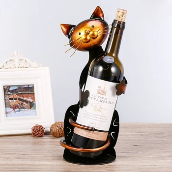 

2020 Metal decorative crafts creative cat holding Creative home decoration wine rack iron wine rack