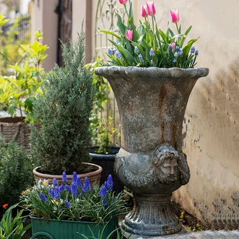 

European Retro Roman Column Large Floor Flower Pot With Prometheus Face Statue Outdoor Courtyard Garden Decoration Ornaments