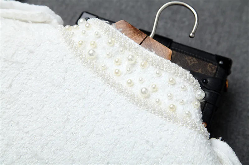 Подиум дизайнерское Элегантное длинное женское пальто с заклепками осень зима однобортное средней длины белое/черное шерстяное Женское пальто