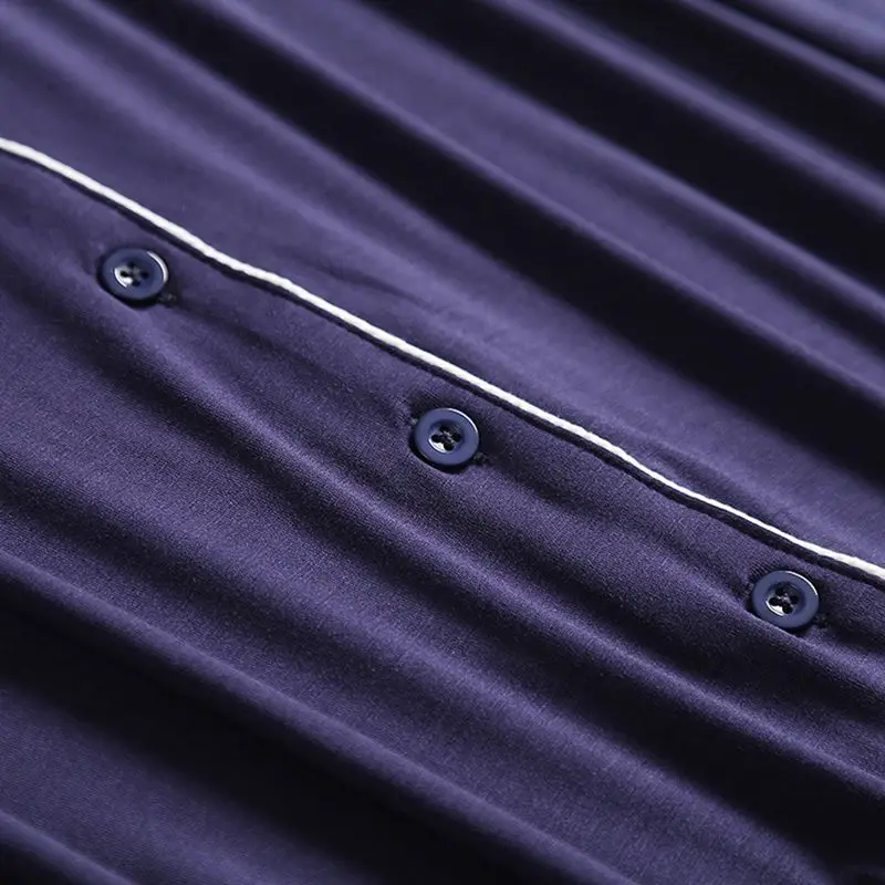 4713068775_1839441000