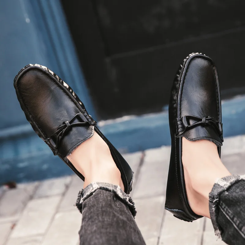 Men Casual Velvet Winter Shoes Men's Vulcanize Leather Suede Loafers Male Cotton Sneakers Walking Hiking Wear-resistant Non-slip