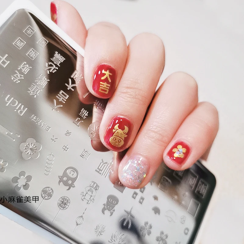 CHINESE NEW YEAR | Gettin' Lucky (Cat) with Revlon's Transforming Effects  Nail Enamel Top Coat in Gold Glaze | Cosmetic Proof | Vancouver beauty, nail  art and lifestyle blog