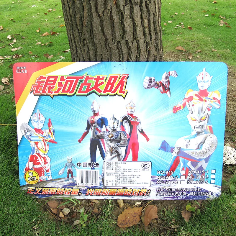

931 Colorful Board Mounted Superman 12 Shuttlecocks in Each Box Multi--Combination with Monster Galaxy Combat Team Doll Toy